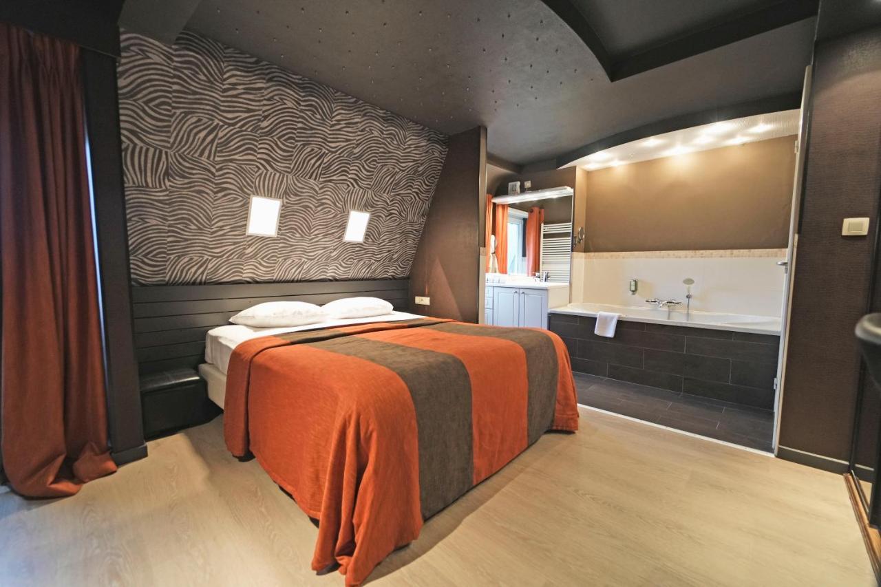 Hotel Panorama Bouillon Bagian luar foto