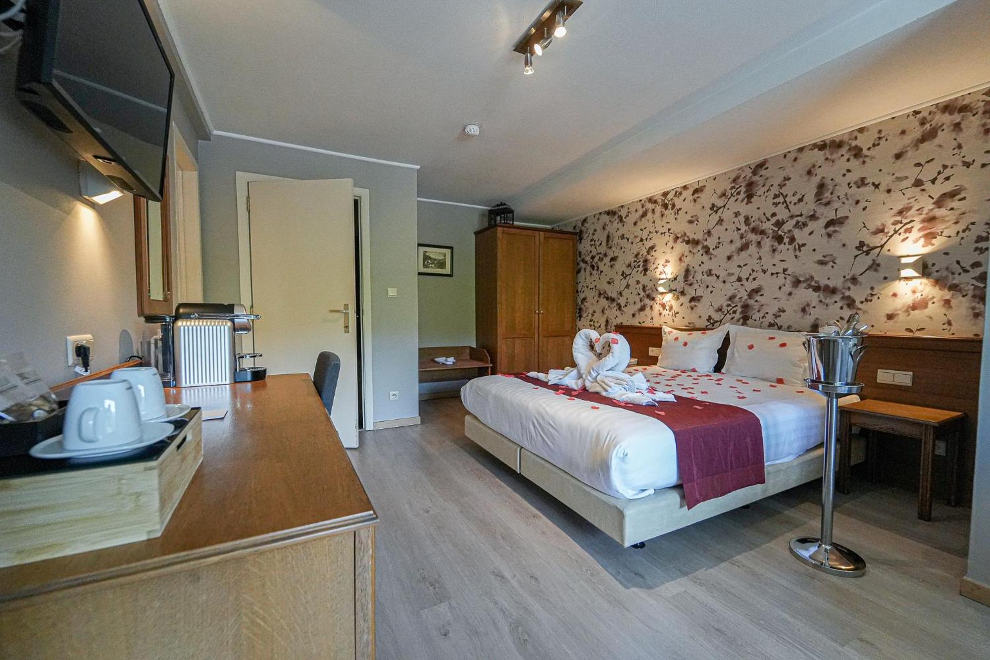 Hotel Panorama Bouillon Bagian luar foto