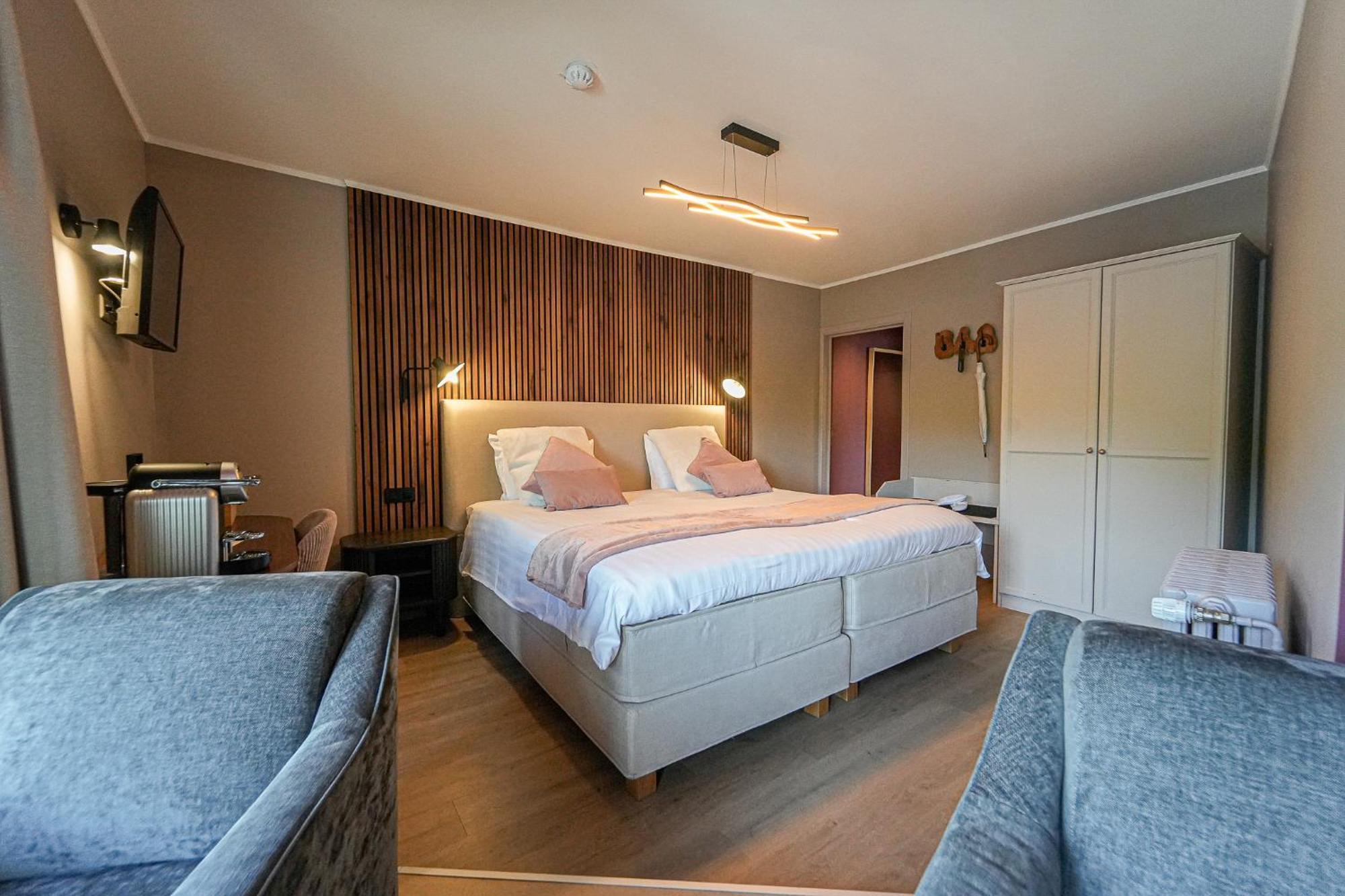 Hotel Panorama Bouillon Bagian luar foto